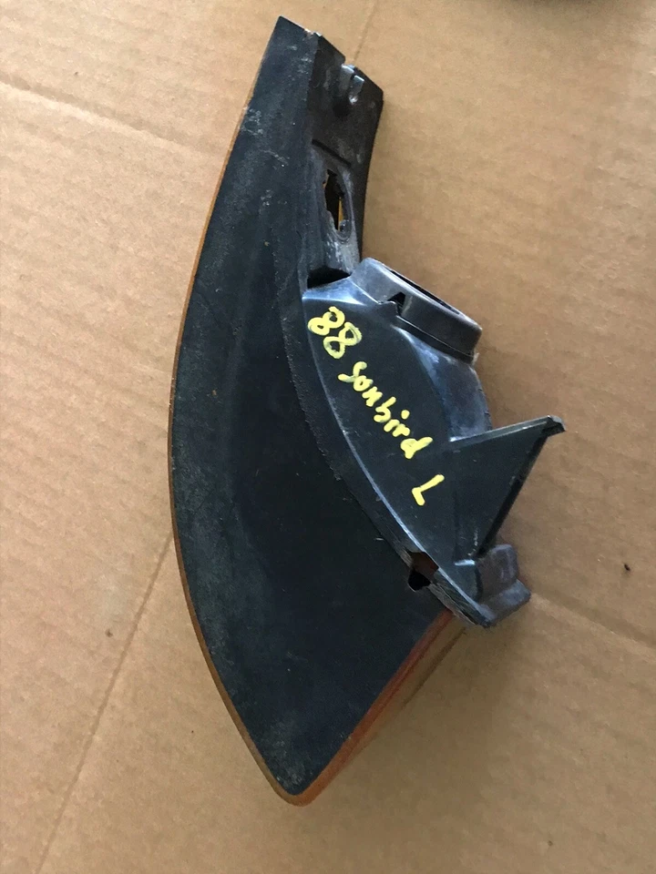 85 86 87 88 Pontiac Sunbird conductor izquierdo luz marcadora lateral izquierda lámpara Foto 2 de 2