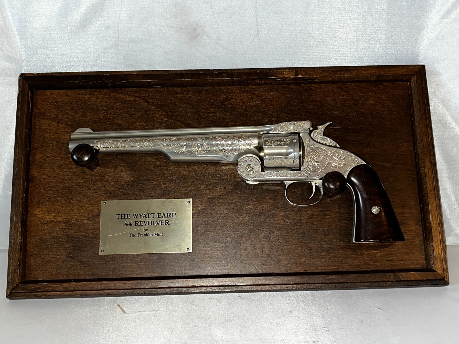 Frankrlin Mint / WYATT EARP 44 REVOLVER