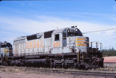 QNS&L 201 SD40 TOP!!    @ SEPT ILES 1990 35MM SLIDE