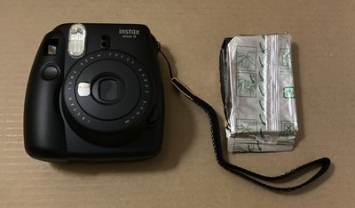 Fujifilm Instax Mini 8 Instant Camera Black + Strap + Film