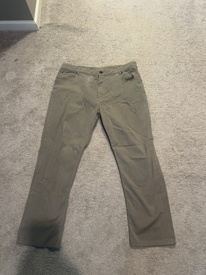 Bugatchi Men s Chino Pants Size 36   Olive Green Stretch Cotton