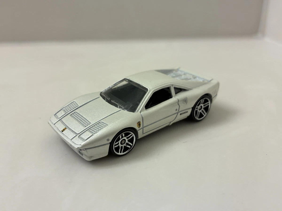 Las mejores ofertas en Hot Wheels Ferrari Blanco vehículos diecast