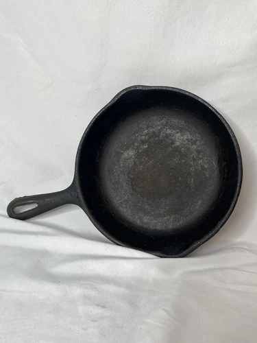 Antique Wagner Ware 8 inch Cast Iron Skillet Fry Pan #5 on Handle
