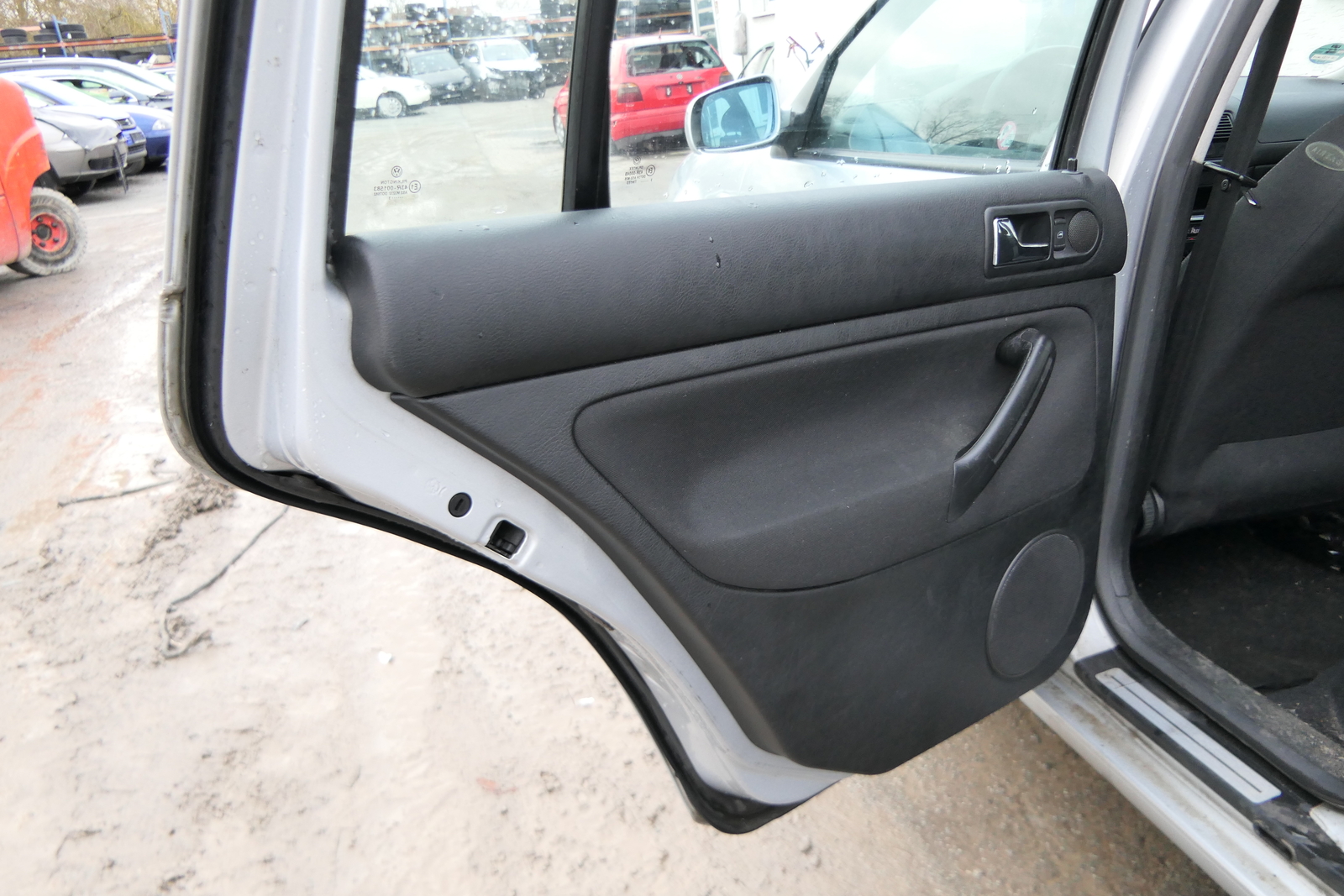 1x VW Golf 4 1J Kombi Türverkleidung Verkleidung Tür hinten links