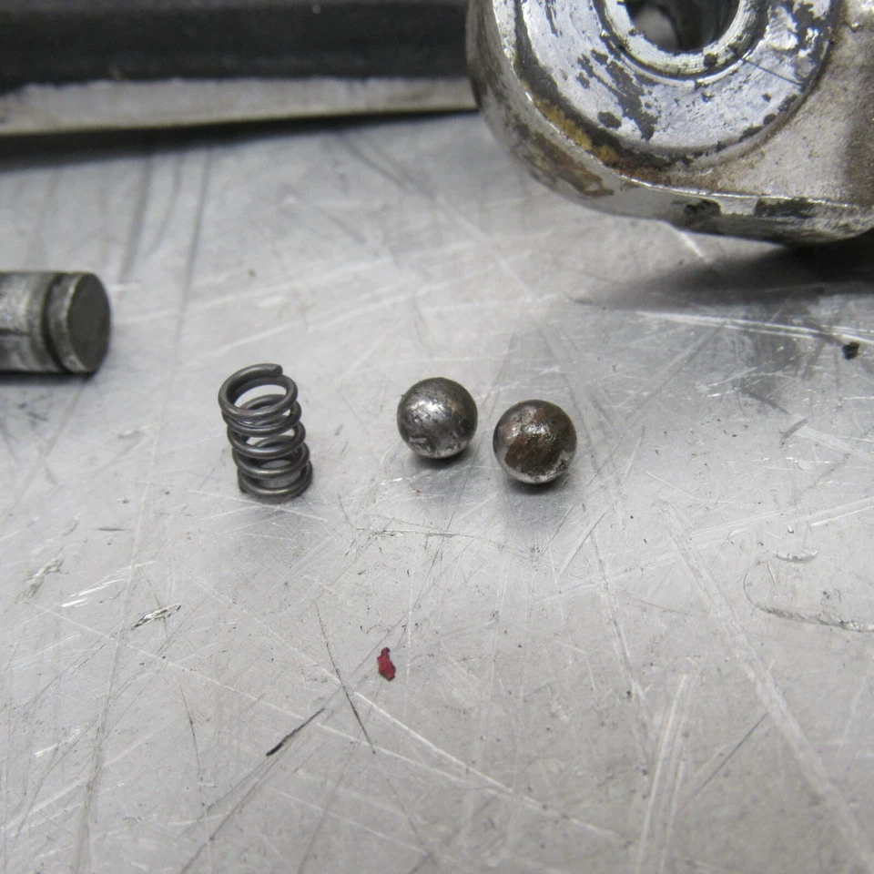 Suzuki Katana 600 GSX600F 1992 estriba trasera derecha izquierda pasajero envío gratuito Foto 2 de 4