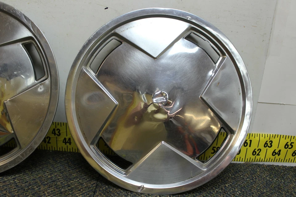 Juego de 3 cubiertas de rueda tapacubos de 13" Plymouth Horizon Dodge Omni (1882) OEM Foto 4 de 4