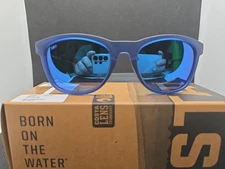 Costa Del Mar ALETA 580G STARBOARD AND STRIPES COLLECTION 580G BLUE MIRROR GLASS