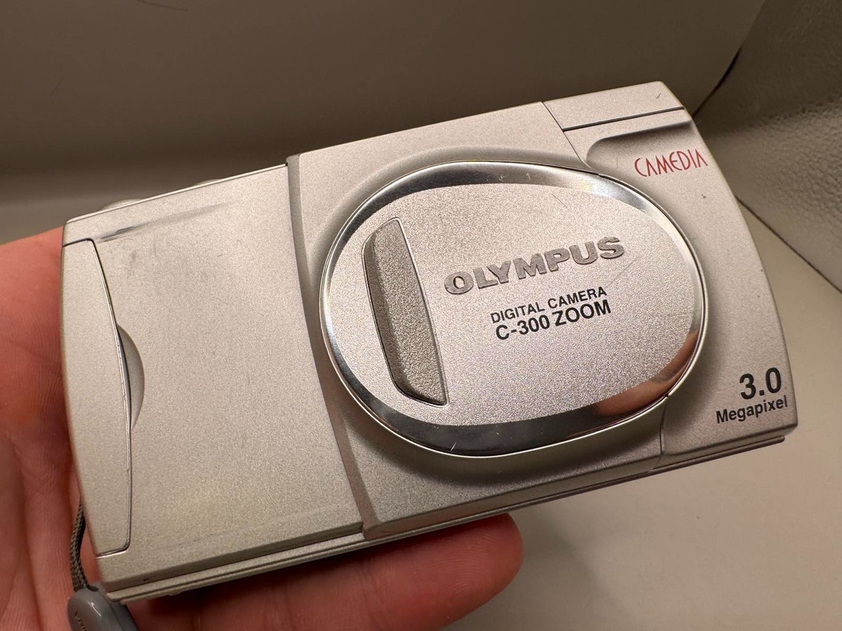 Vintage Olympus C-300 Zoom Digital Camera, Early 2000s Retro