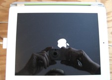 Apple iPad 3rd Generation A1416 64 GB, Wi-Fi, 9.7 in - White front