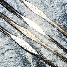 Antique Boye Crochet Hook Set USA Marked Sizes Mixed Lot 4 pcs 10c price