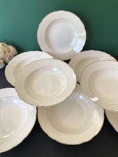 8 anciennes assiettes creuses VILLEROY & BOCH  Mettlach ivoire crème liseré or