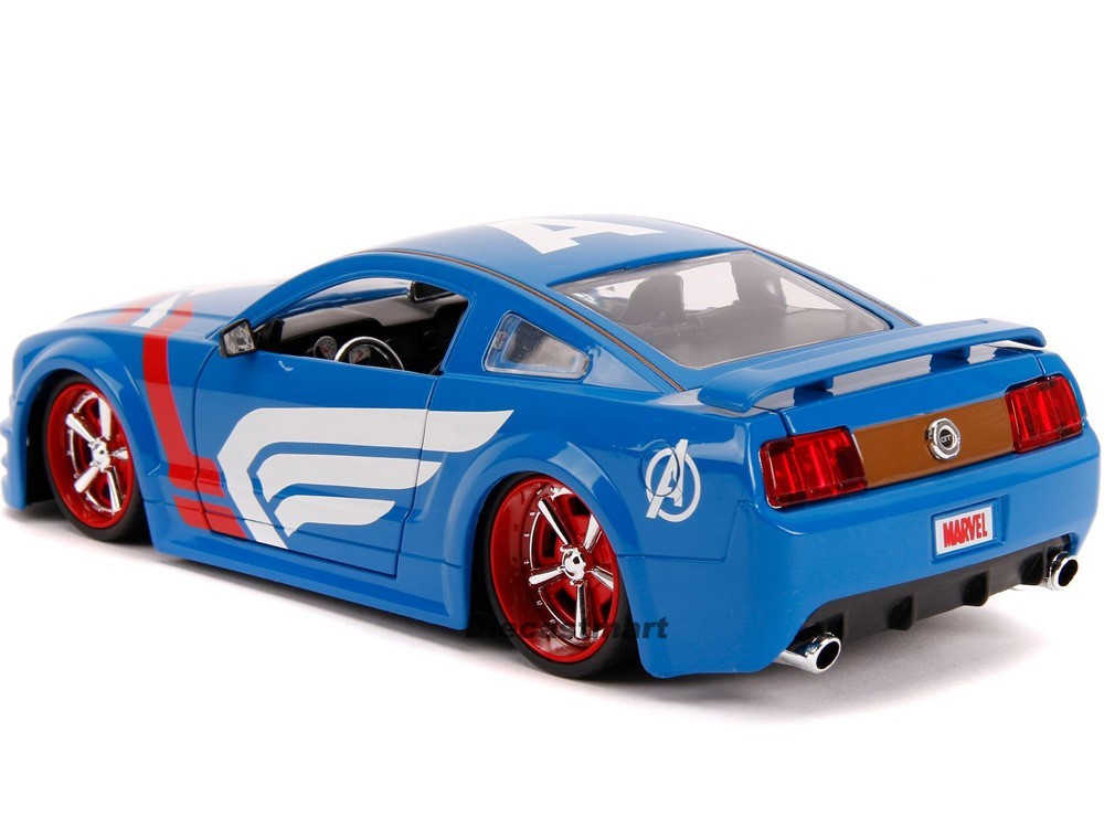 Jada 1:24 Hollywood Rides 2006 Ford Mustang GT & Captain America