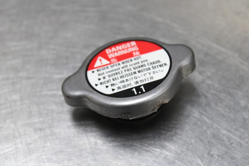 07-08 YAMAHA YZF R1 RADIATOR CAP Foto 2 de 4