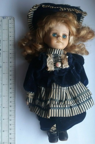 VINTAGE RARE CERAMICS GIRL IN DRESS TOY DOLL RETRO KERAMIK PUPPE - Picture 2 of 12