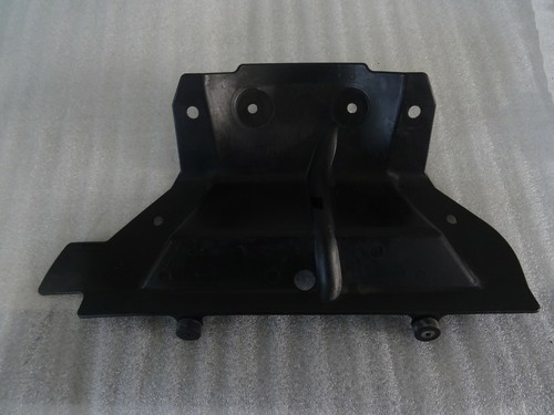 E5. Yamaha YZF R6 RJ03 Heat Protection Motor Fairing - Picture 2 of 3