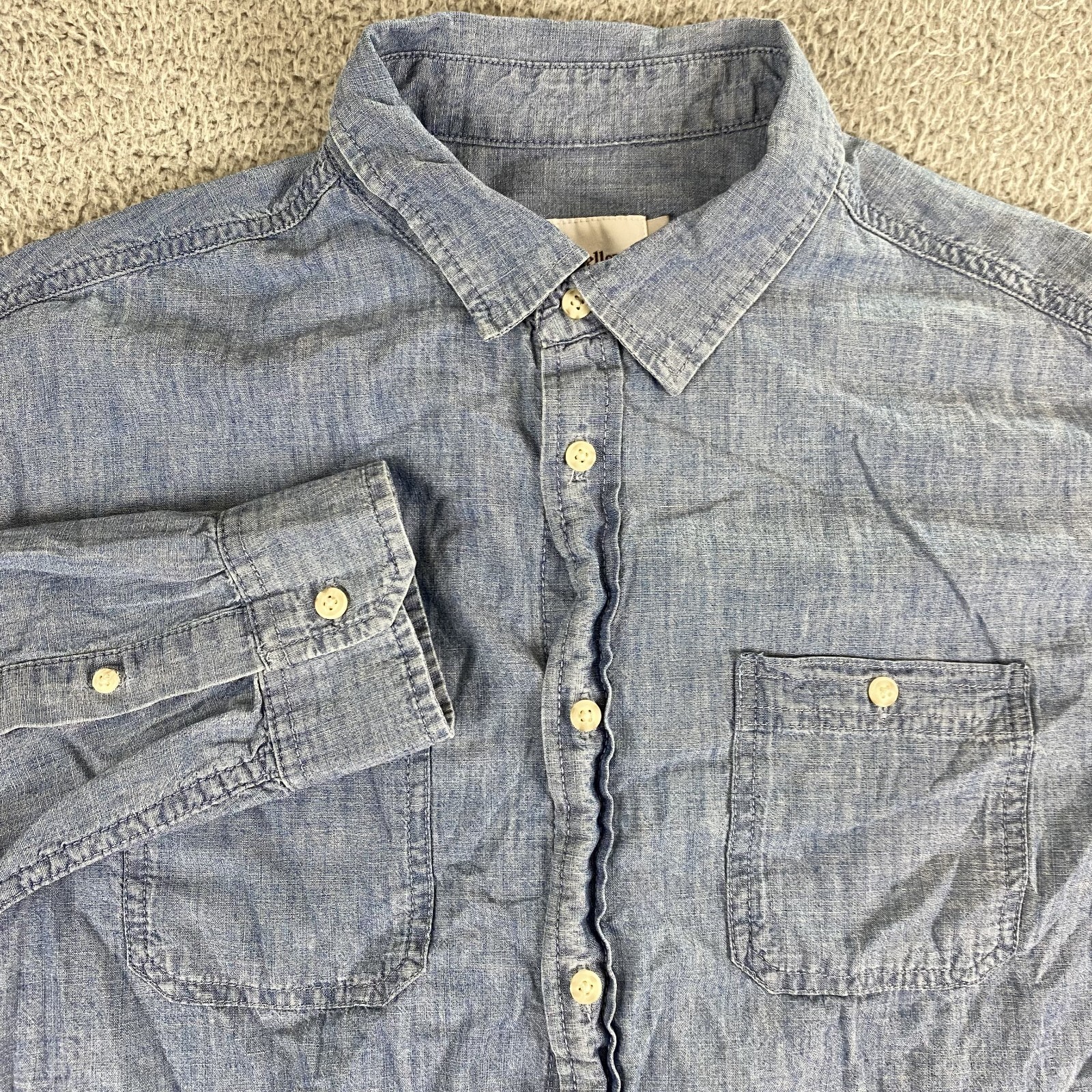 Goodfellow Mens Large Light Denim Chambray Long Sleeve Button Up Shirt Preppy Style