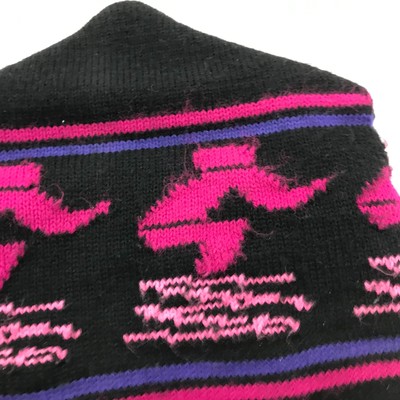 VINTAGE Ski Beanie Hat Cap Womens Black Pink Cable Knit Wool  display picture 3