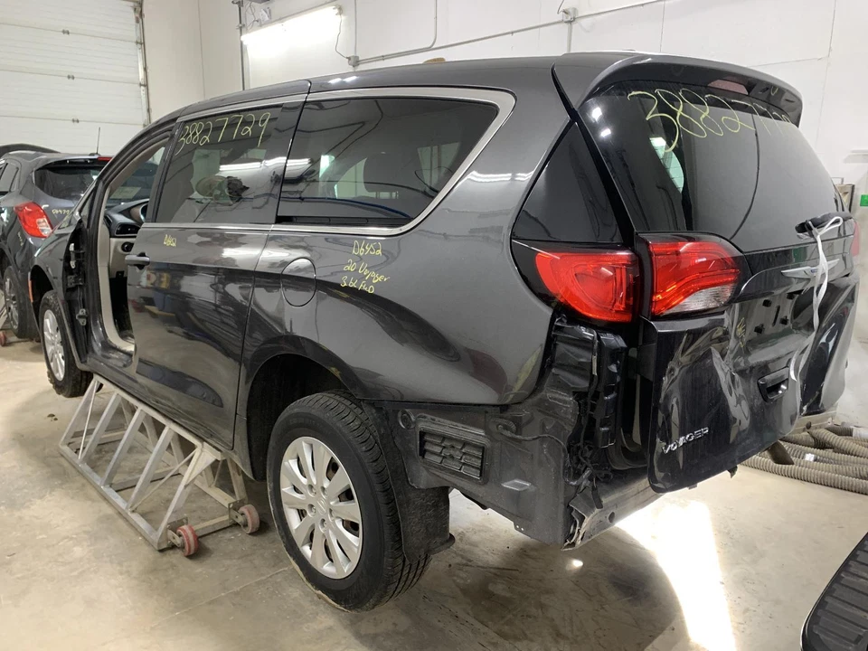 Módulo de control del motor usado (ECM) se adapta a: Chrysler Voyager 2020 control electrónico Foto 4 de 4