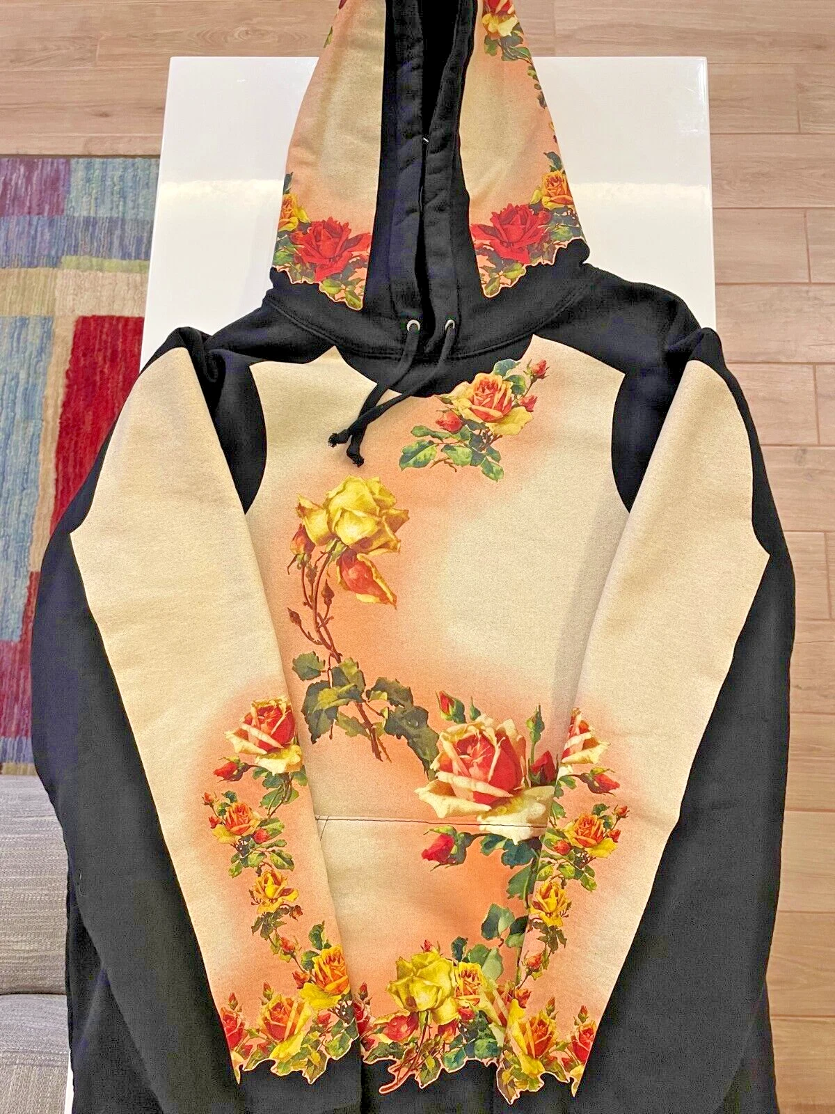 RARE   SUPREME X JEAN PAUL GAULTIER Sweat shirt à capuche floral noir   Taille Large