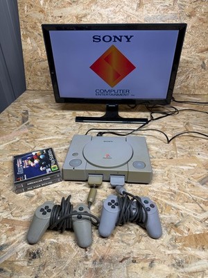 Sony PlayStation Konsole Bundle mit 2 Controllern und 2 Spielen SCPH9002