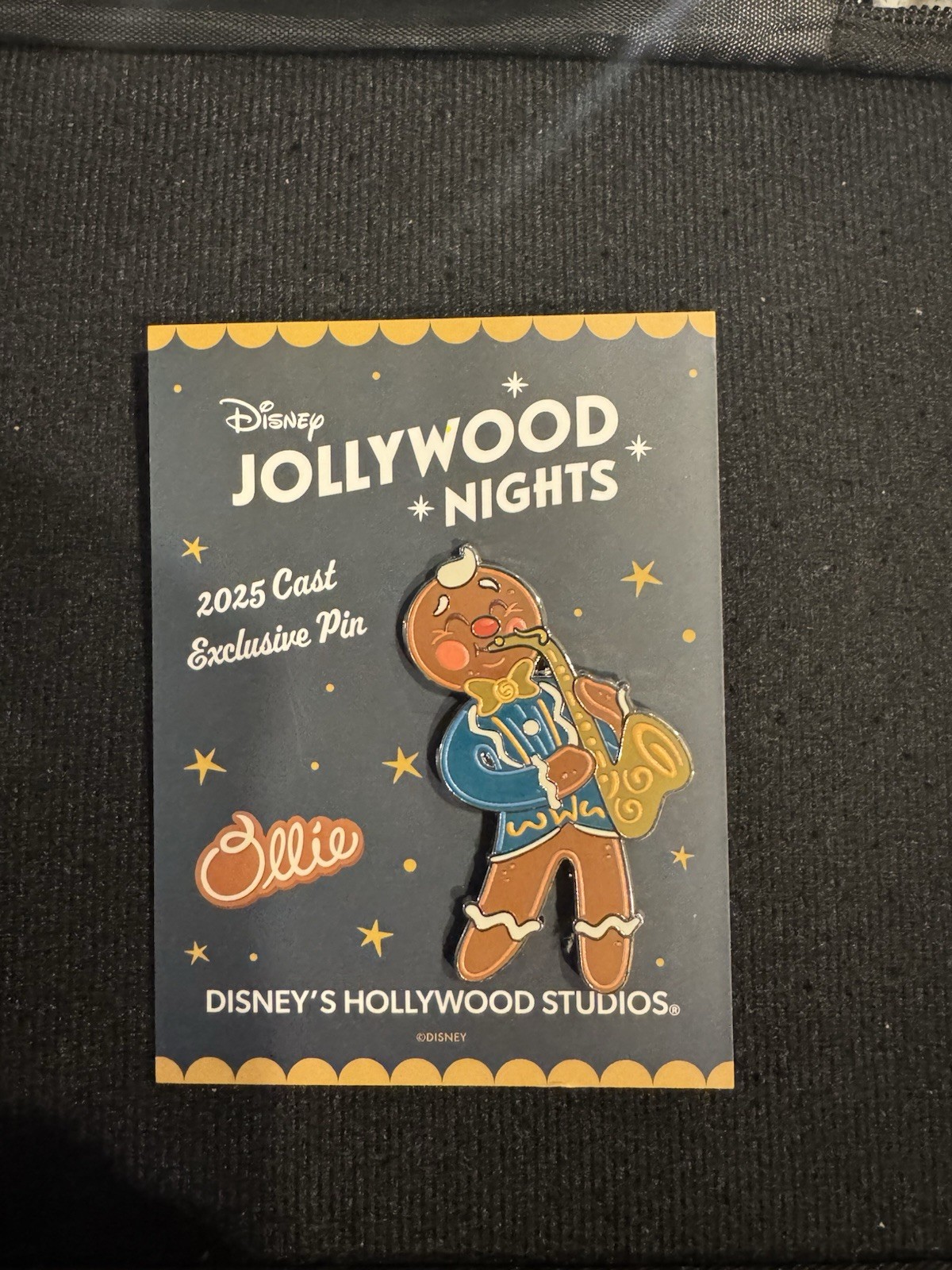 Disney Jollywood Nights 2025 Cast Exclusive Christmas Pin Ollie