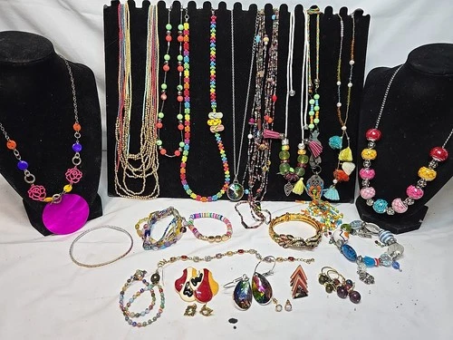 Vtg Now Colorful Mixed Bulk Costume Jewelry Lot Necklace Bracelet Earrings #1006