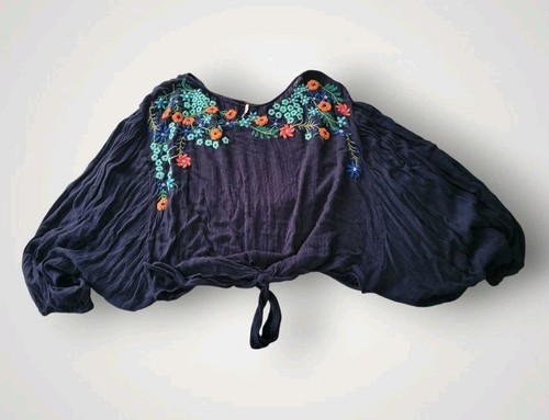 Free People Floral Embroidered Peasant Top Tie Bat Wing Sleeve Boho Chic Cropped - Picture 5 of 12