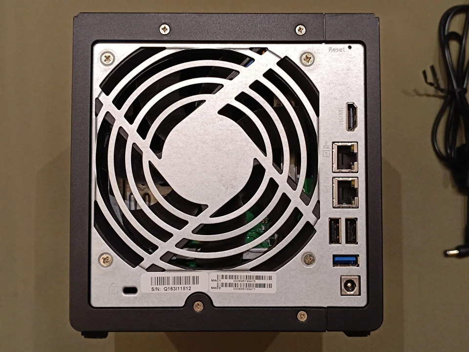 Qnap TS-451+ 8GB di ram - Immagine 3 di 4