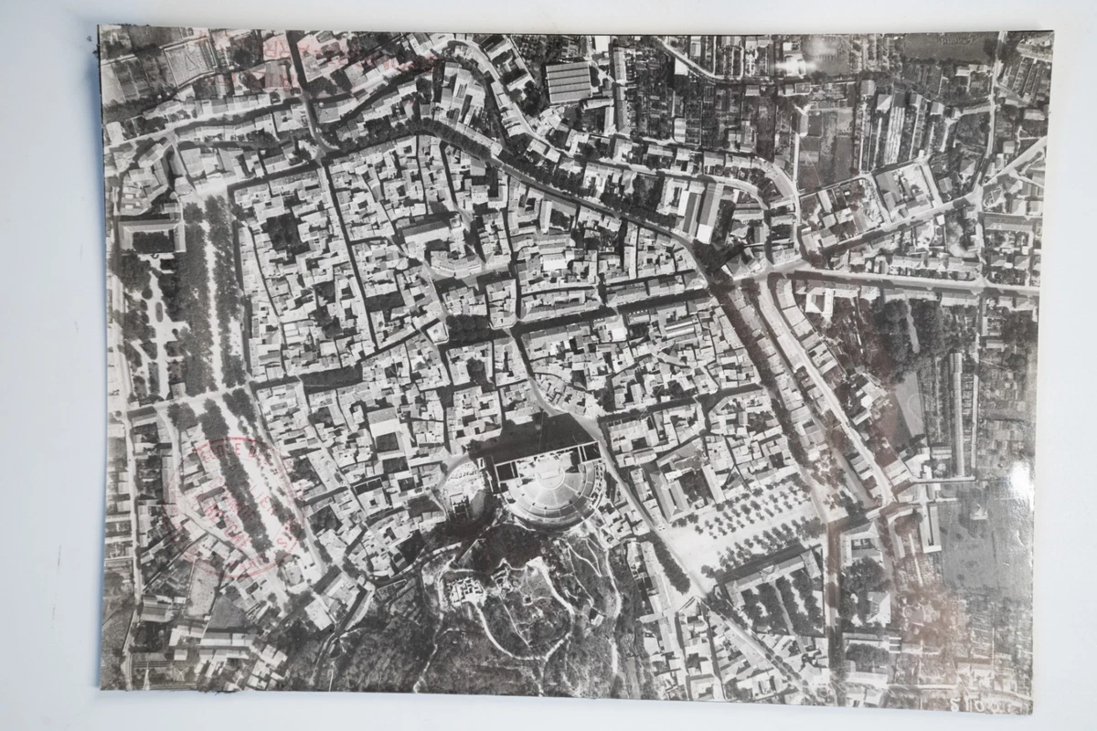 Tirage Argentique Alpiniste Montagne - France - 30x45 Cm - Noir Et Blanc - Neuf