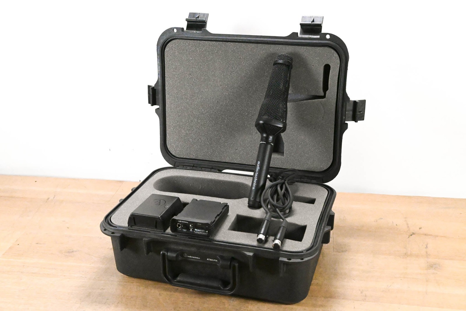 Audio-Technica AT895 Adaptive Array Mic w/ AT895CP Control Pack & Case CG014UM