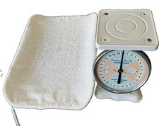 Vintage "AMERICAN FAMILY" NURSERY SCALE - 30 Lb. Babies, Puppies, Kittens 1950  s