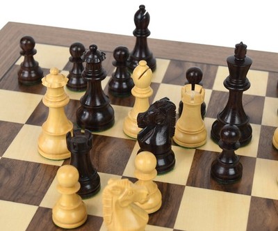 DGT Royal Schachfiguren aus Holz (UK)