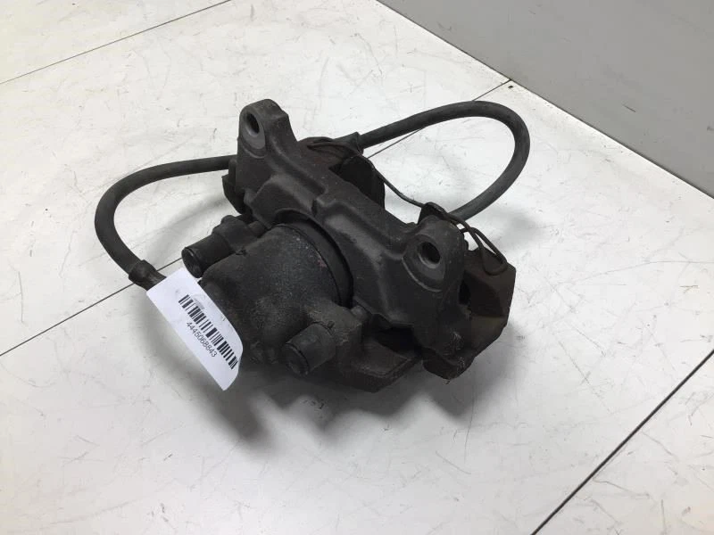 Pinza de freno delantera derecha Volkswagen Passat 2007 compatible con Jetta 05-18 OEM+ Foto 3 de 4