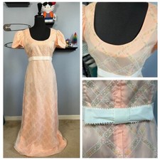 Vtg 70's Peach Prairie Scoop Neck Dress with Floral Lattice FLOCKED Pattern S/M