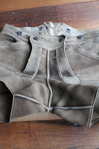 Schöne echte alte patinierte kurze bayrische Hirschlederhose in H 52 ! - Bild 4 von 16