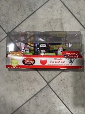 Disney Store Cars 2 Screaming & Hollerin Mater Wasabi Die Cast Set - New