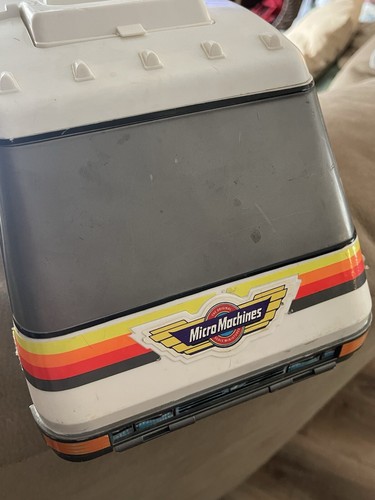 Micro Machines SUPER VAN CITY Fold Out Playset Galoob 1991 Camper RV - Picture 2 of 15