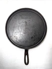 Vintage " Wagner " Sidney O # 8 Early Arched Logo Round  Griddle