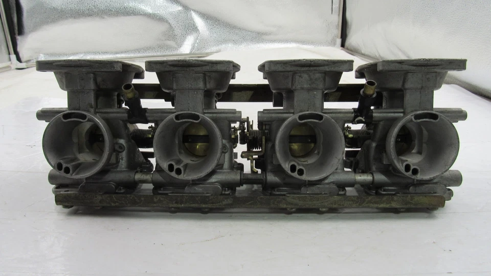 Yamaha FZ750 1986 OEM carrocerías de carburador carcasa de carburador Foto 2 de 4