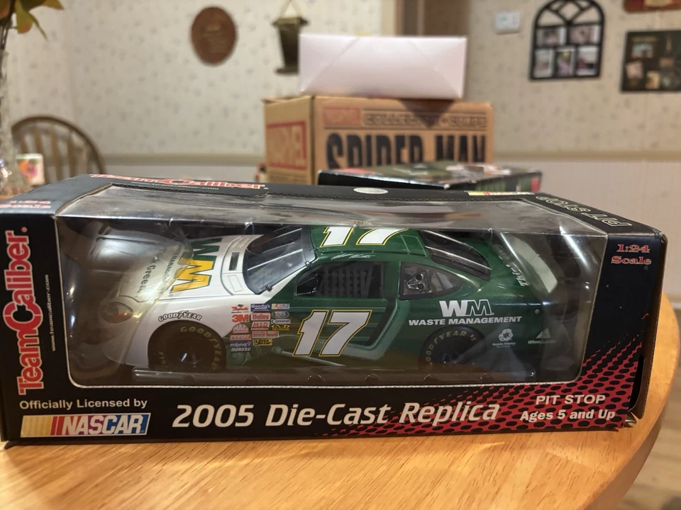 Die Cast Cars - Image 2 of 2