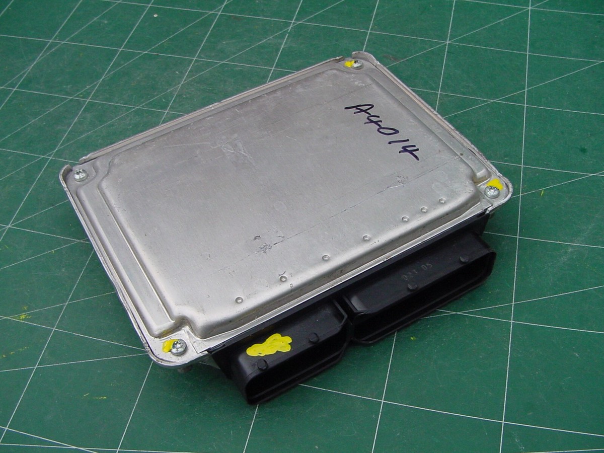 AUDI TT 1.8 BVR Engine Ecu 8N0906018 CS 0261201199 Bosch ME7.5 Ecm 