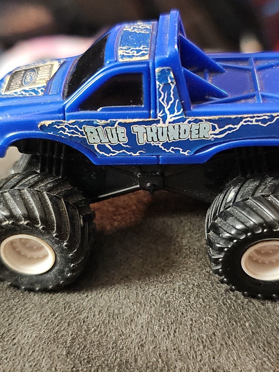 2004 Monster Jam Blue Thunder Ford Tough Pullback 4x4 Car Made In