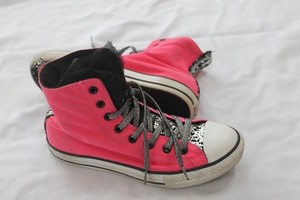 Girls Pink Chuck Taylor Converse With Tulle Ruffles Size 4 | eBay Girls Pink Chuck Taylor Converse With Tulle Ruffles Size 4 | eBay