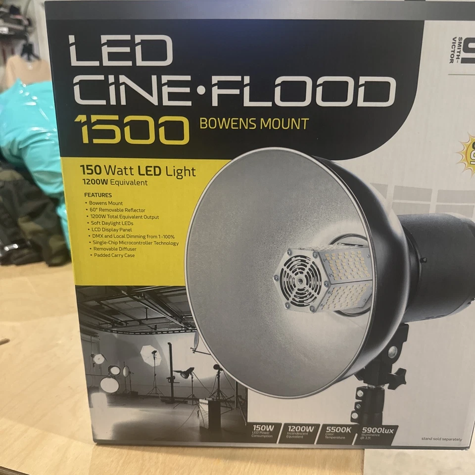 Smith-Victor LED Cine-Flood 1500 with Bowens Mount (150W) - Image 2 of 4