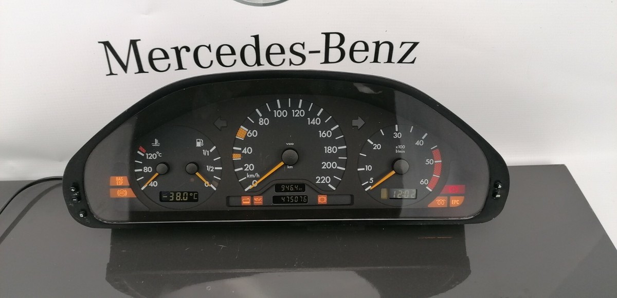 MERCEDES BENZ W202 C-Klasse Diesel Instrument Cluster Speedometer 