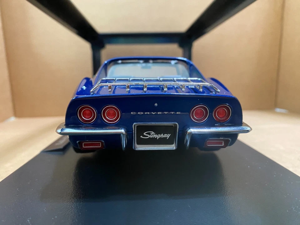 KK SCALE MODELS 1/18 - CHEVROLET CORVETTE C3 STINGRAY - 1972 BLUE METALLIC - Image 3 of 4