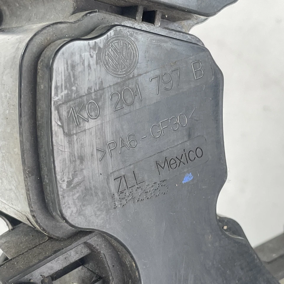 2011 2012 2013 2014 2015 Volkswagen Jetta Fuel Vapor Charcoal Canister OEM - Image 4 of 4