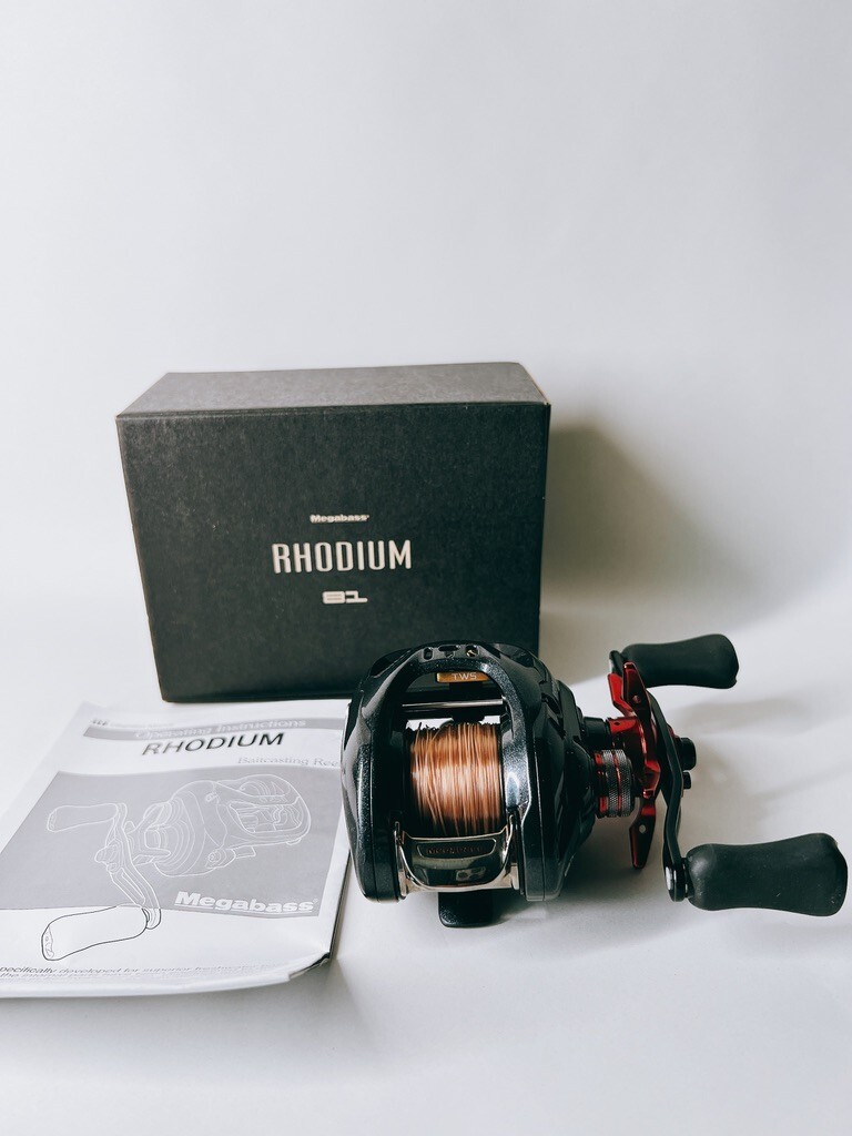 RHODIUM 81 Megabass リール　レフトハンドル RHODIUM 81 Megabass リールレフトハンドル