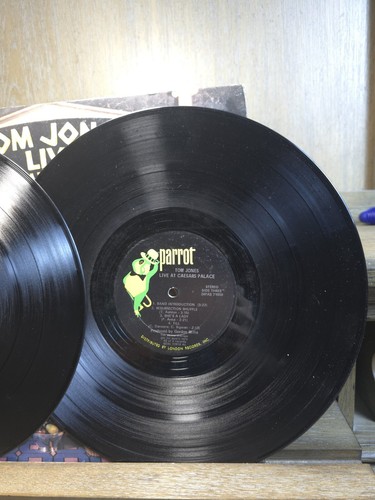 TOM JONES-LIVE AT CAESARS PALACE-1971 DOUBLE VINYL LP- NICE - Picture 5 of 6