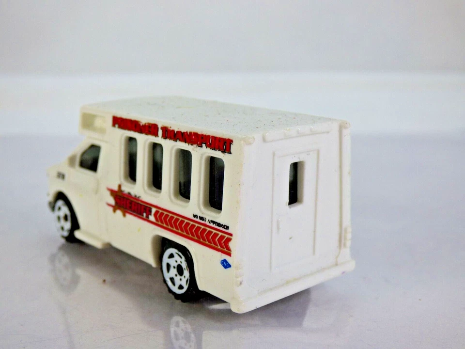 Matchbox Chevy Autobús de Transporte Prisionero Furgoneta de Transporte Coche de Juguete Coleccionable De Colección Foto 3 de 4